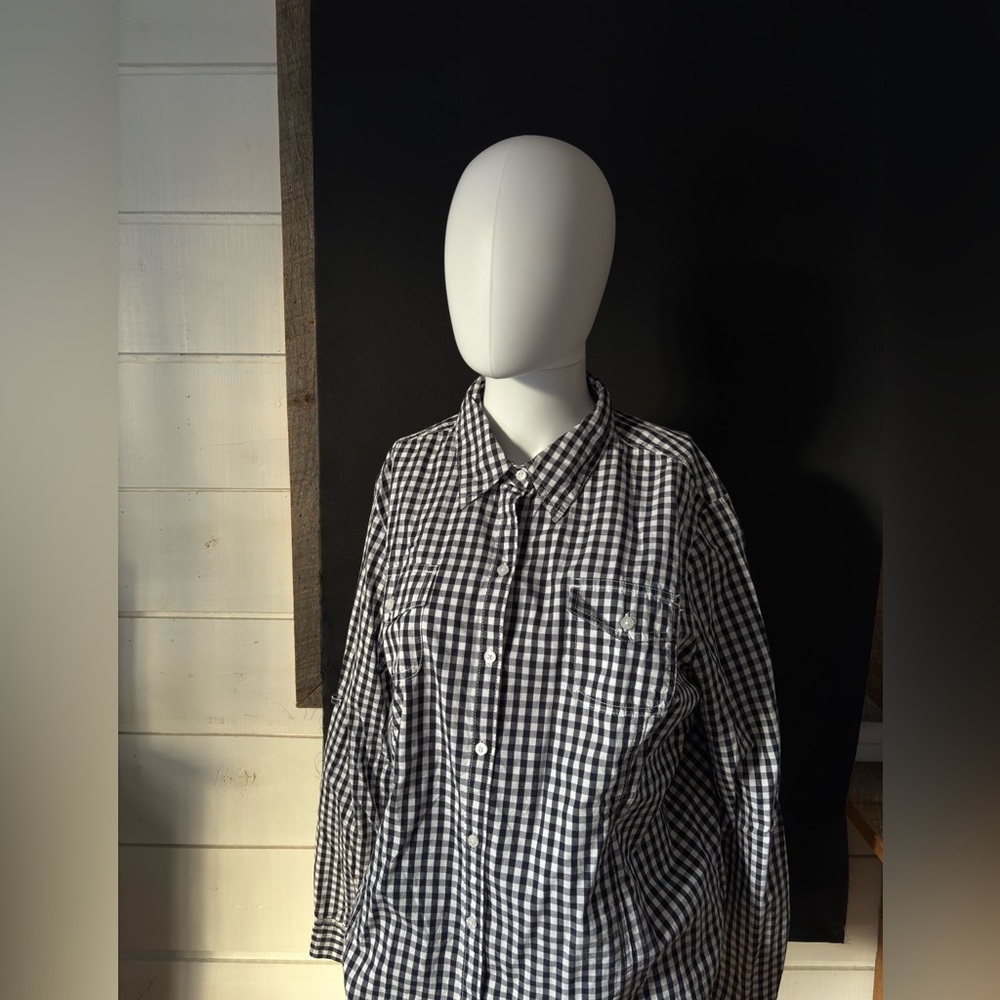 Tommy Hilfiger Black and White Gingham Button-Down Shirt